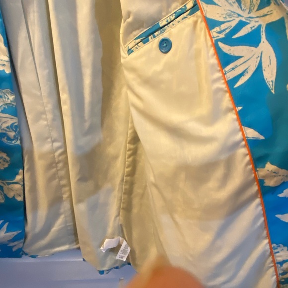 Joe Fresh Spring Coat. Lovely pattern, great for those early spring days. - Picture 2 of 4